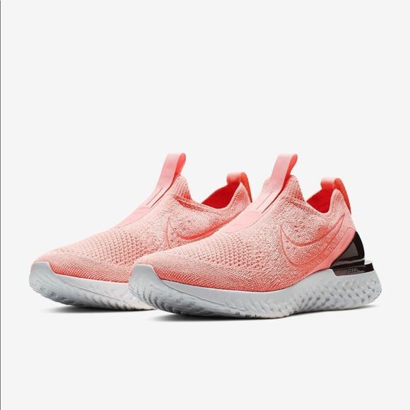 NIKE Epic React Phantom Flyknit in Melon Running Sneakers Size 6.5 Women’s - Picture 2 of 4